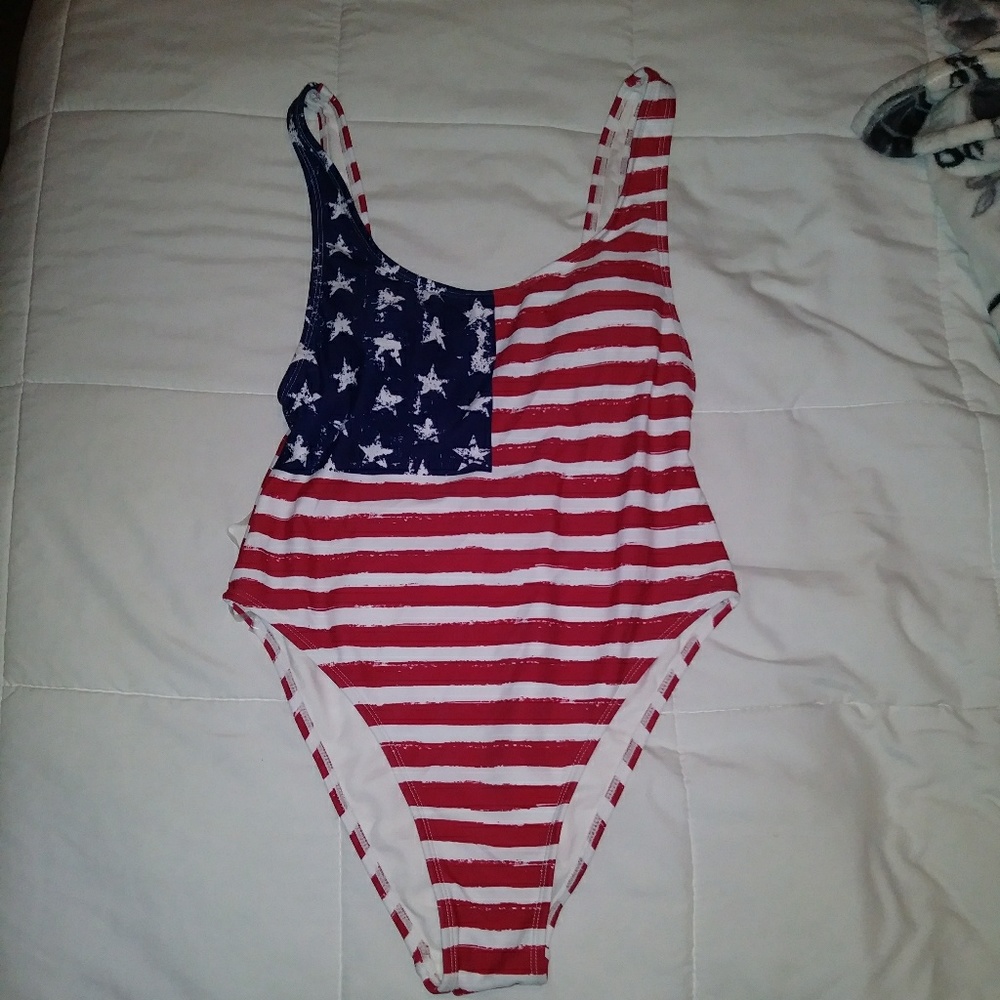 🚨FINAL PRICE🚨Red White & Blue Swim Suit
